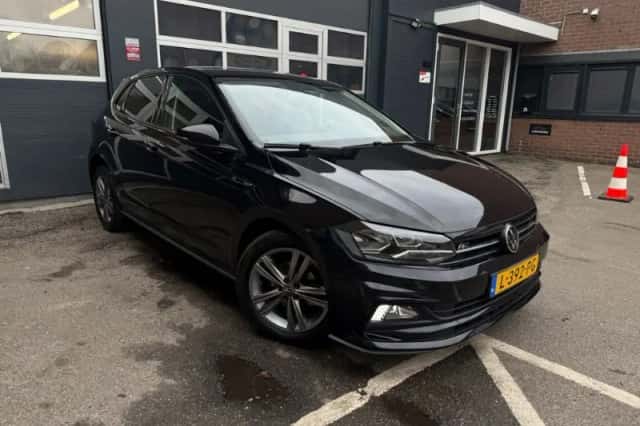 Volkswagen Polo (2021) thumbnail 2