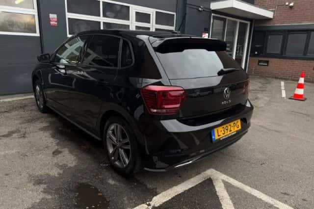 Volkswagen Polo (2021) thumbnail 4