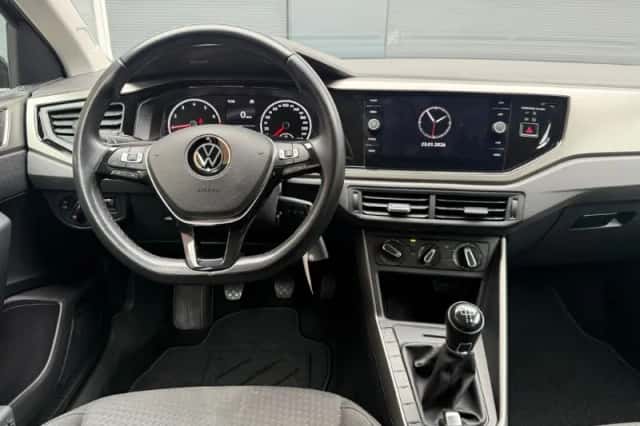 Volkswagen Polo (2021) thumbnail 5