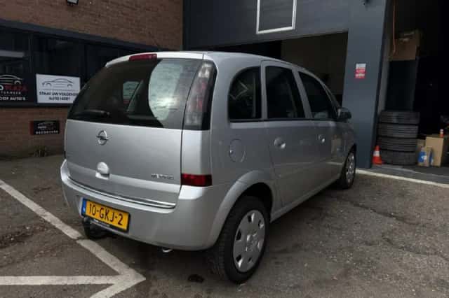 Opel Meriva (2008) thumbnail 3