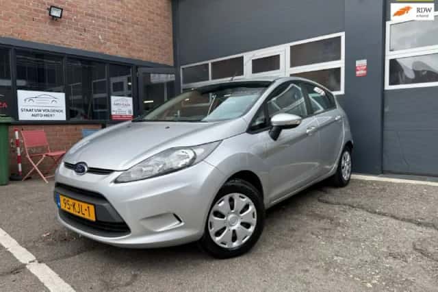 Ford Fiesta (2009) thumbnail 1
