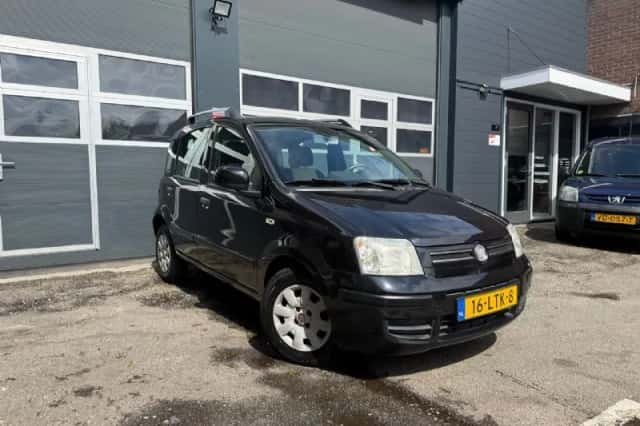 Fiat Panda (2010) thumbnail 3