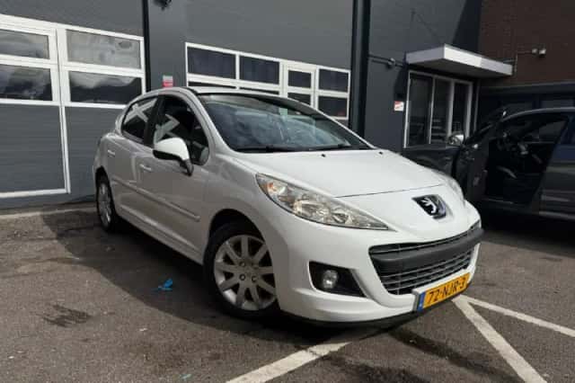 Peugeot 207 (2010) thumbnail 3