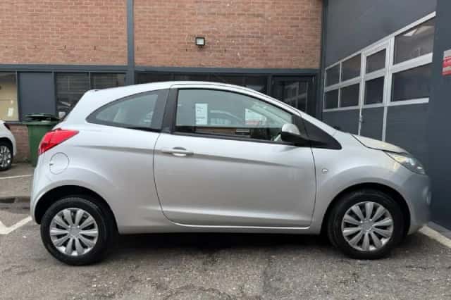 Ford Ka (2010) thumbnail 4