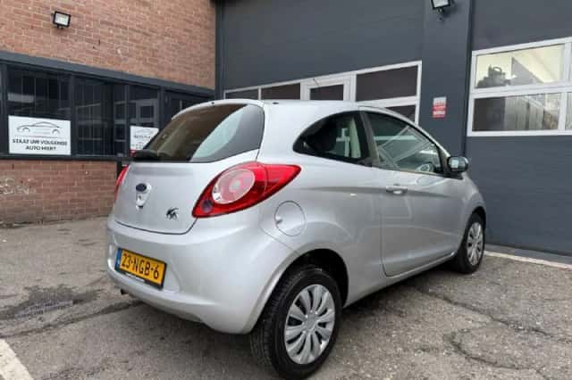 Ford Ka (2010) thumbnail 5