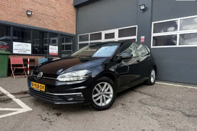 Volkswagen Golf (2017) thumbnail 1