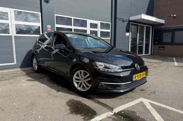 Volkswagen Golf (2017) thumbnail 3