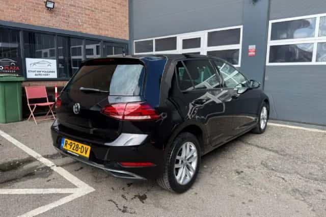 Volkswagen Golf (2017) thumbnail 5