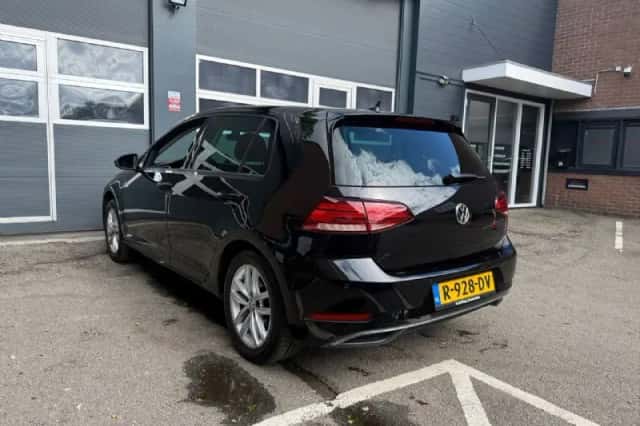 Volkswagen Golf (2017) thumbnail 6