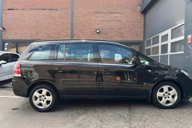 Opel Zafira (2006) thumbnail 4