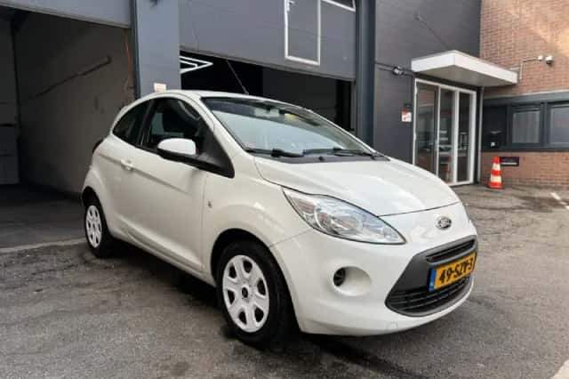 Ford Ka (2012) thumbnail 3