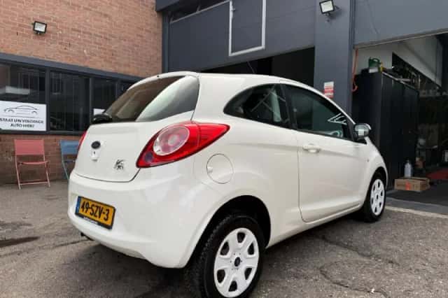 Ford Ka (2012) thumbnail 5