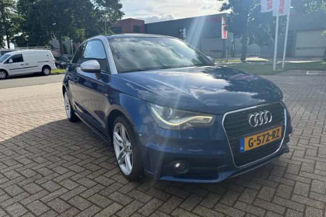 Audi A1 (2011) thumbnail 1