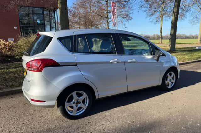 Ford B-Max (2014) thumbnail 4