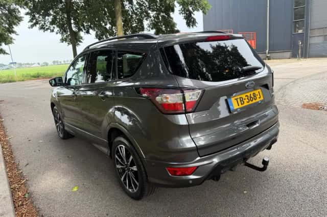Ford Kuga (2018) thumbnail 6