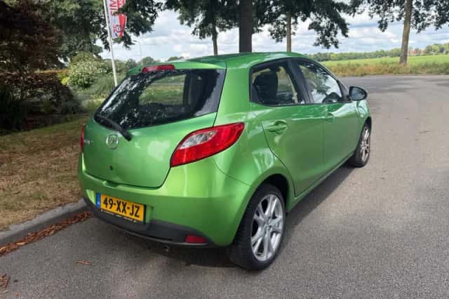 Mazda 2 (2007) thumbnail 4