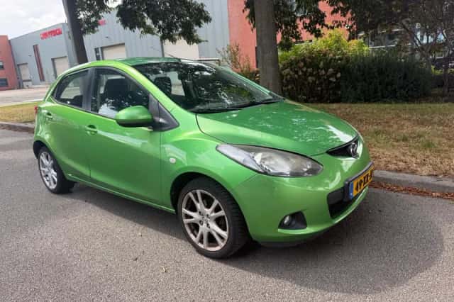 Mazda 2 (2007) thumbnail 6