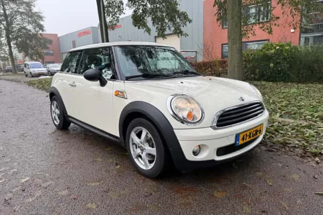 MINI One (2009) thumbnail 1