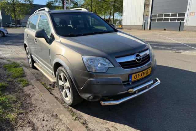 Opel Antara (2007) thumbnail 1