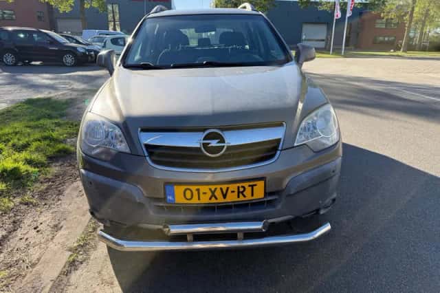Opel Antara (2007) thumbnail 2
