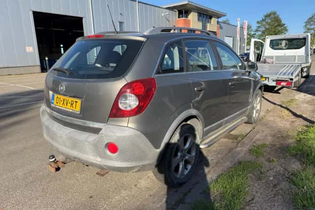 Opel Antara (2007) thumbnail 3
