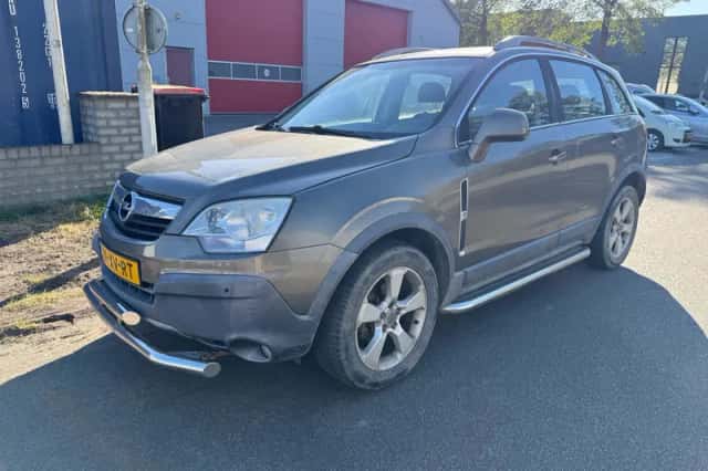 Opel Antara (2007) thumbnail 5