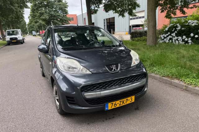 Peugeot 107 (2010) thumbnail 1