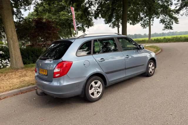 Škoda Fabia (2010) thumbnail 3