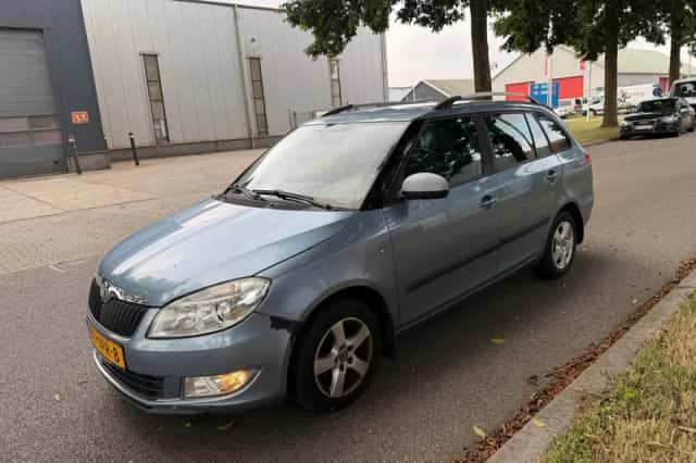 Škoda Fabia (2010) thumbnail 6