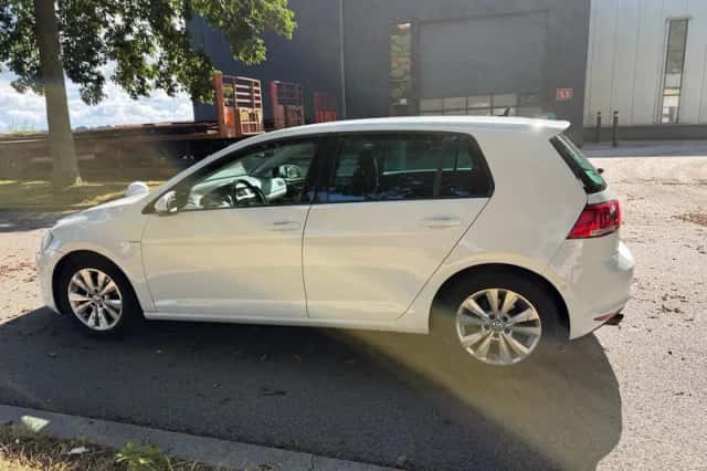 Volkswagen Golf (2014) thumbnail 5
