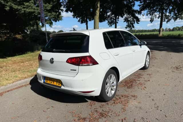 Volkswagen Golf (2014) thumbnail 6