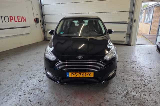 Ford C-Max (2017) thumbnail 2