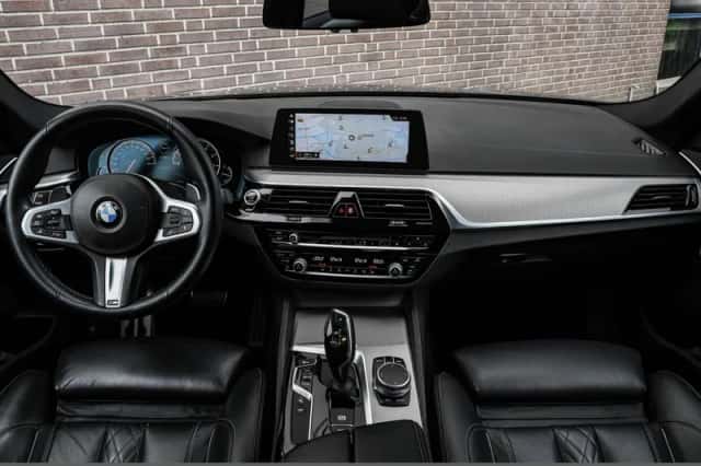 BMW 5-Serie (2017) thumbnail 2