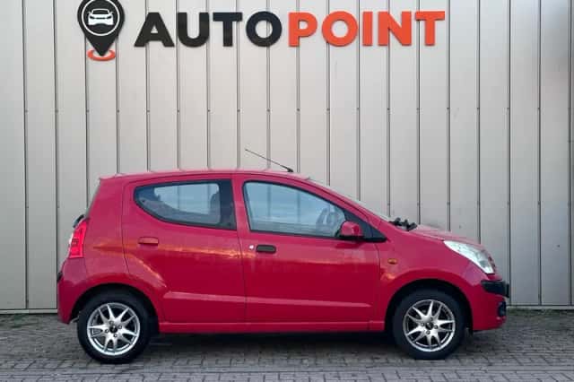 Nissan Pixo (2010) thumbnail 5