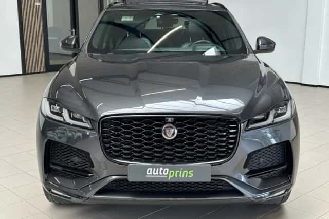 Jaguar F-Pace (2021) thumbnail 3