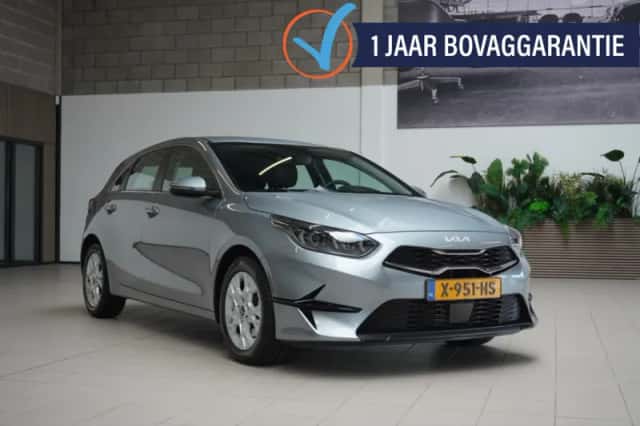Kia Ceed (2023) thumbnail 2