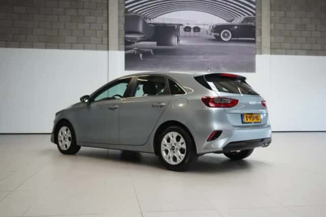 Kia Ceed (2023) thumbnail 6