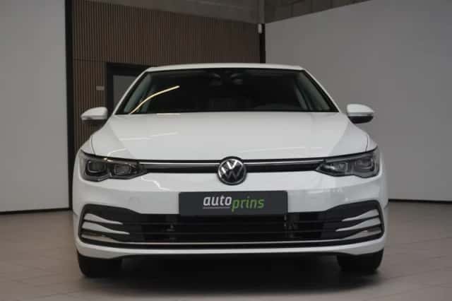 Volkswagen Golf (2020) thumbnail 3