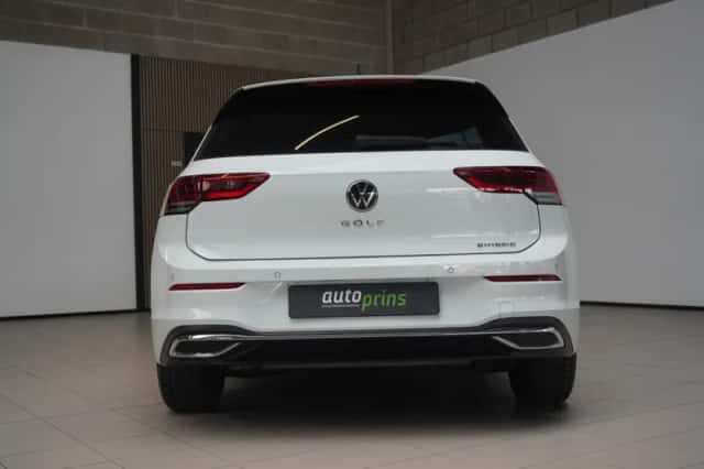 Volkswagen Golf (2020) thumbnail 6