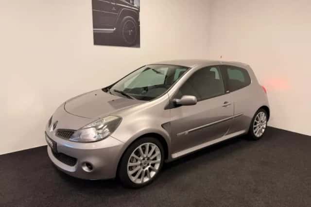 Renault Clio (2006) thumbnail 1