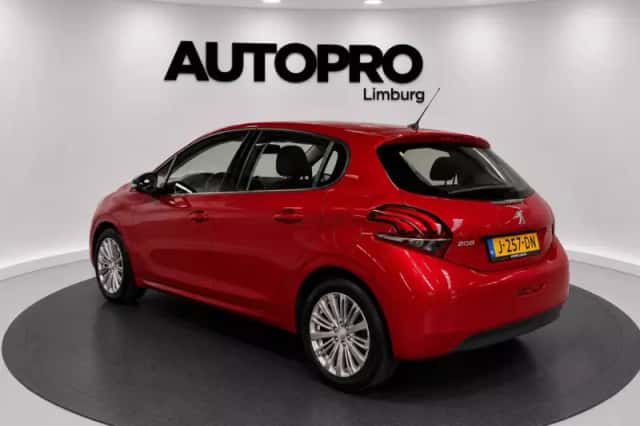 Peugeot 208 (2017) thumbnail 2