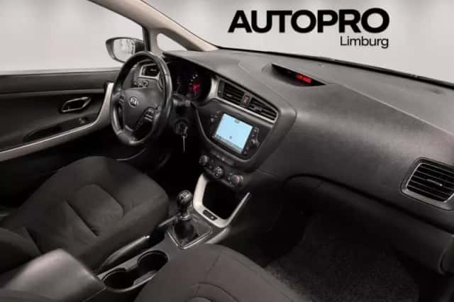 Kia Ceed (2017) thumbnail 3