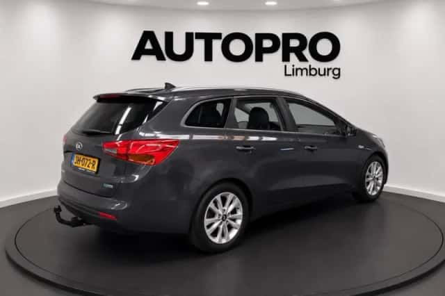 Kia Ceed (2017) thumbnail 6