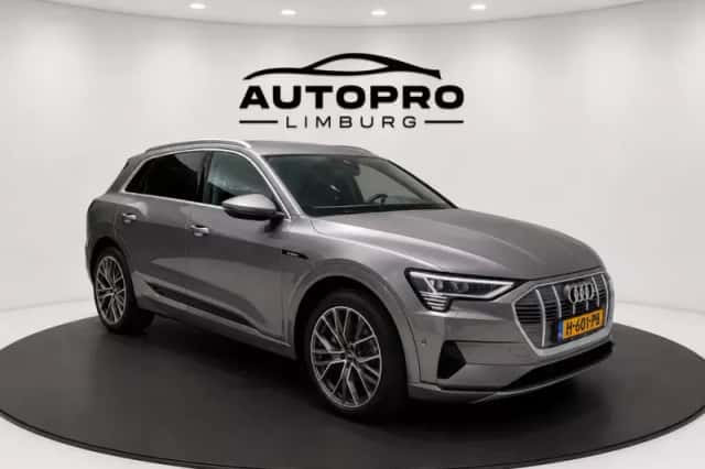 Audi e-tron (2020) thumbnail 5