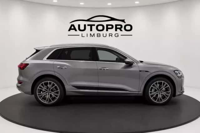 Audi e-tron (2020) thumbnail 6