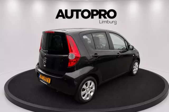 Opel Agila (2009) thumbnail 2