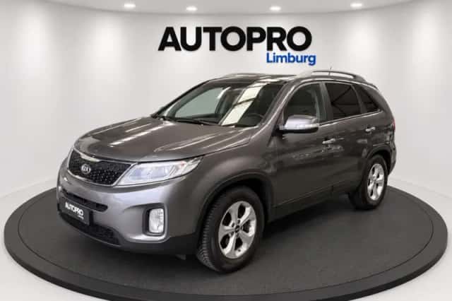 Kia Sorento (2015) thumbnail 5