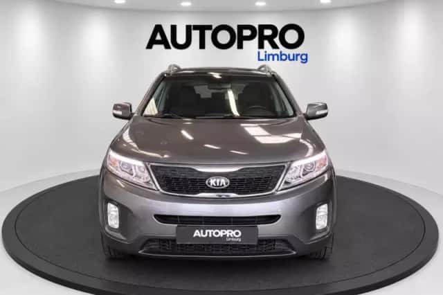 Kia Sorento (2015) thumbnail 6