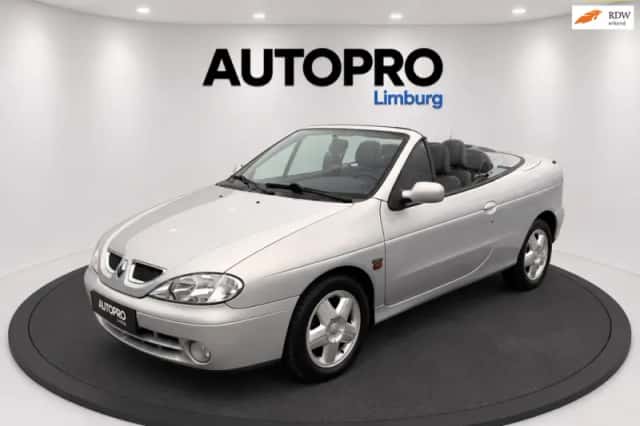 Renault Mégane (2002) thumbnail 1