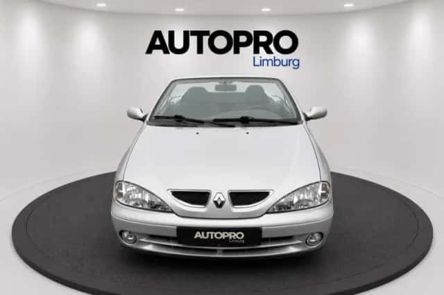 Renault Mégane (2002) thumbnail 5